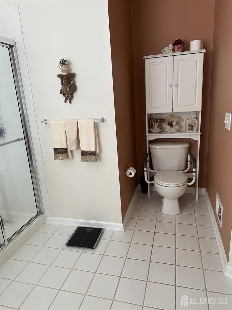 Photo 15 of 17 Burholme Drive, Hamilton NJ 08691, Hamilton, NJ
