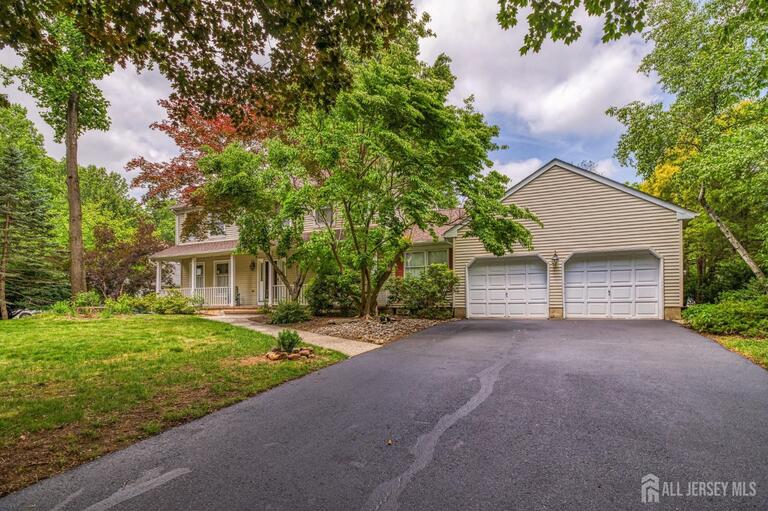 Photo 13 of 7 Lake Farrington Drive, North Brunswick NJ 08902, North Brunswick, NJ