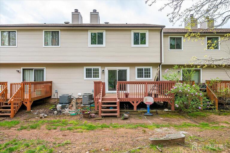 Photo 33 of 12 Tulip Court, Edison NJ 08820, Edison, NJ