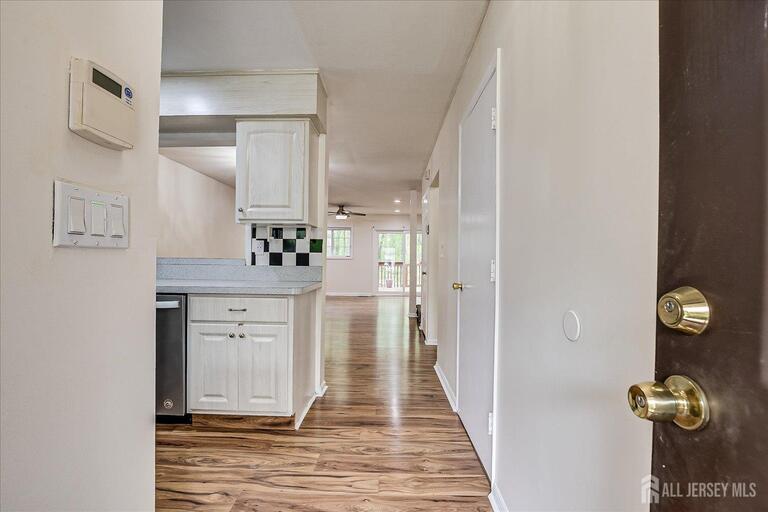 Photo 4 of 12 Tulip Court, Edison NJ 08820, Edison, NJ