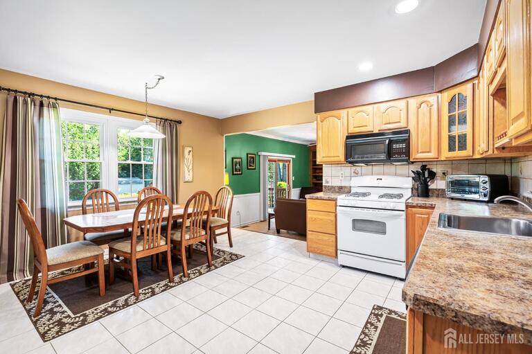 Photo 6 of 5 Camelot Drive, East Brunswick NJ 08816, East Brunswick, NJ