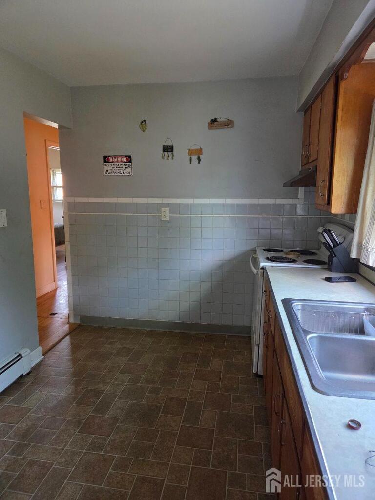 Photo 5 of 18 Victory Drive, Englishtown NJ 07726, Englishtown, NJ