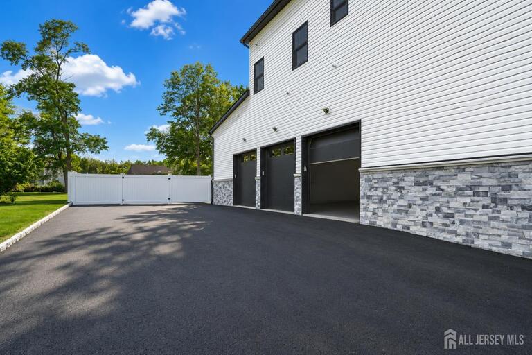 Photo 4 of 1684 Frank Street, Edison NJ 08820, Edison, NJ
