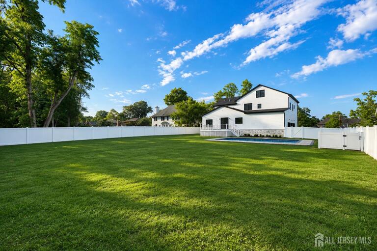 Photo 3 of 1684 Frank Street, Edison NJ 08820, Edison, NJ