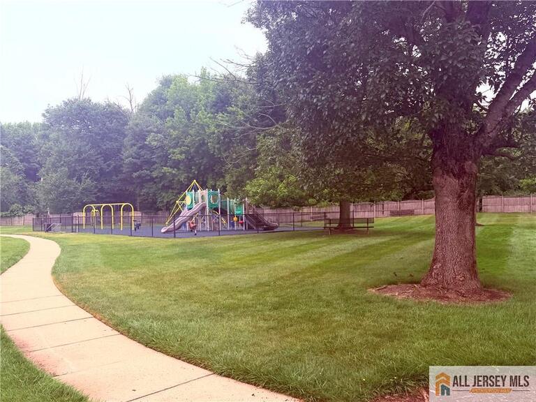 Photo 30 of 2 Park Gate Drive # 1002, Edison NJ 08820, Edison, NJ