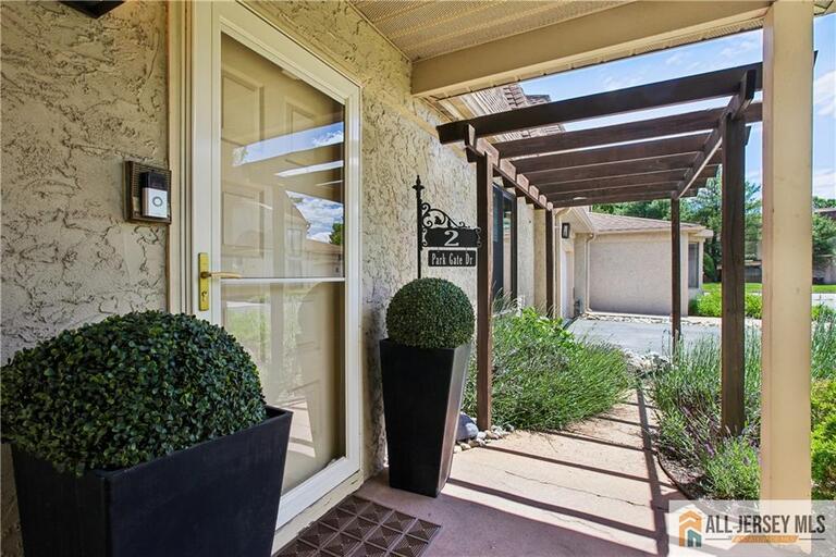 Photo 4 of 2 Park Gate Drive # 1002, Edison NJ 08820, Edison, NJ