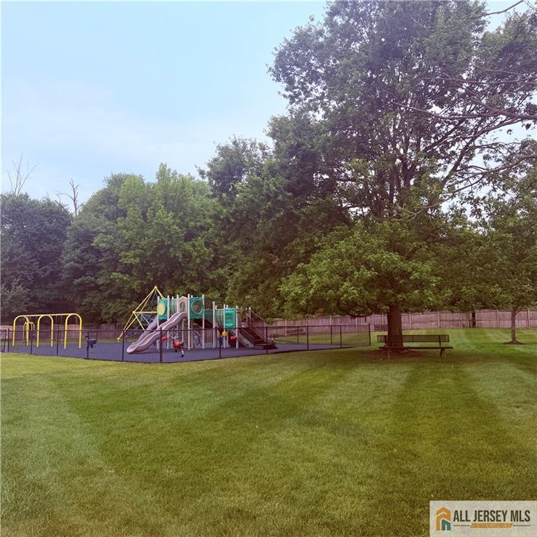 Photo 29 of 2 Park Gate Drive # 1002, Edison NJ 08820, Edison, NJ