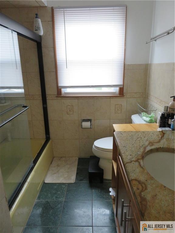 Photo 33 of 78 6th Avenue, Port Reading NJ 07064, Port Reading, NJ