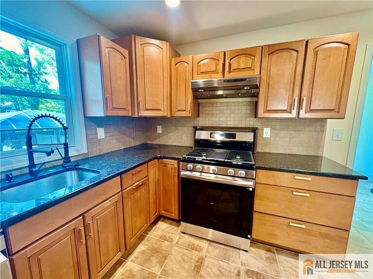 Photo 7 of 1509 Kenyon Avenue, South Plainfield NJ 07080, South Plainfield, NJ