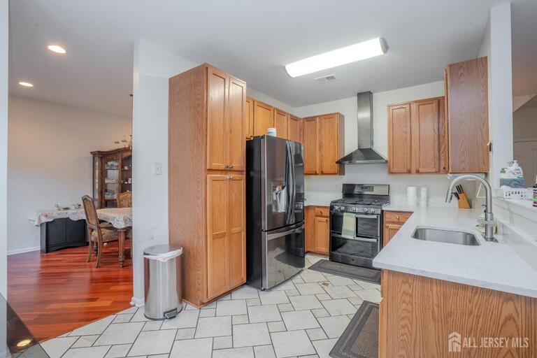Photo 12 of 1101 Cottonwood Court, North Brunswick NJ 08902, North Brunswick, NJ