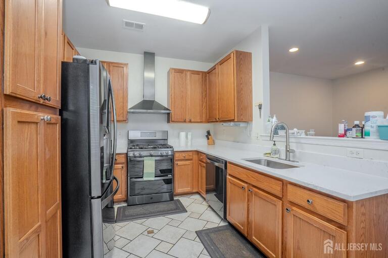 Photo 14 of 1101 Cottonwood Court, North Brunswick NJ 08902, North Brunswick, NJ