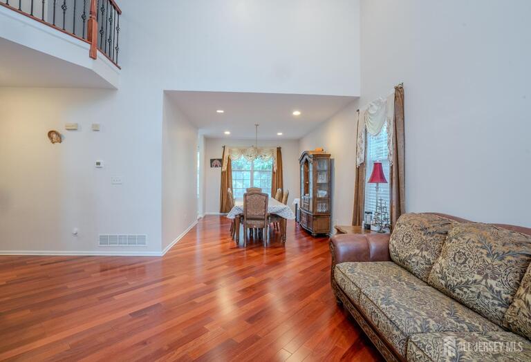 Photo 4 of 1101 Cottonwood Court, North Brunswick NJ 08902, North Brunswick, NJ