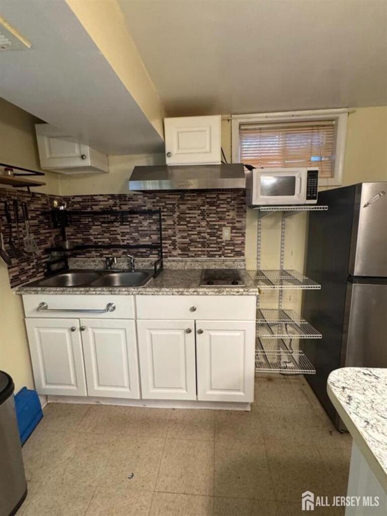 Photo 11 of 619 Lee Street, Perth Amboy NJ 08861, Perth Amboy, NJ