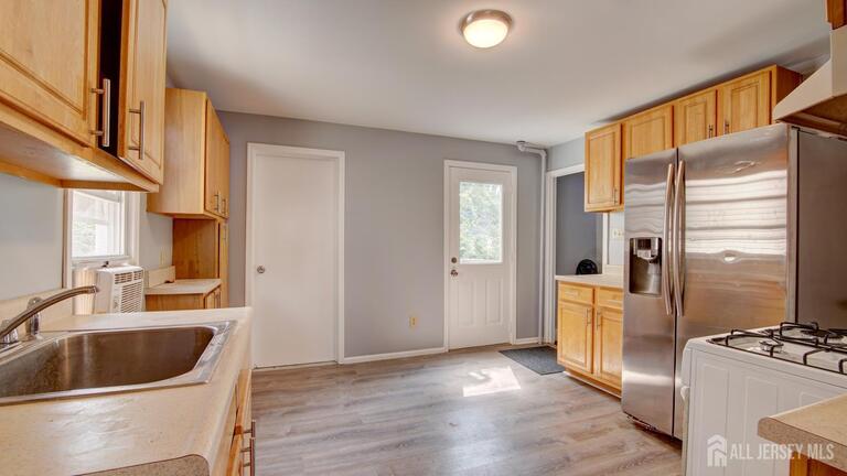 Photo 3 of 195 Pulaski Avenue, Sayreville NJ 08872, Sayreville, NJ