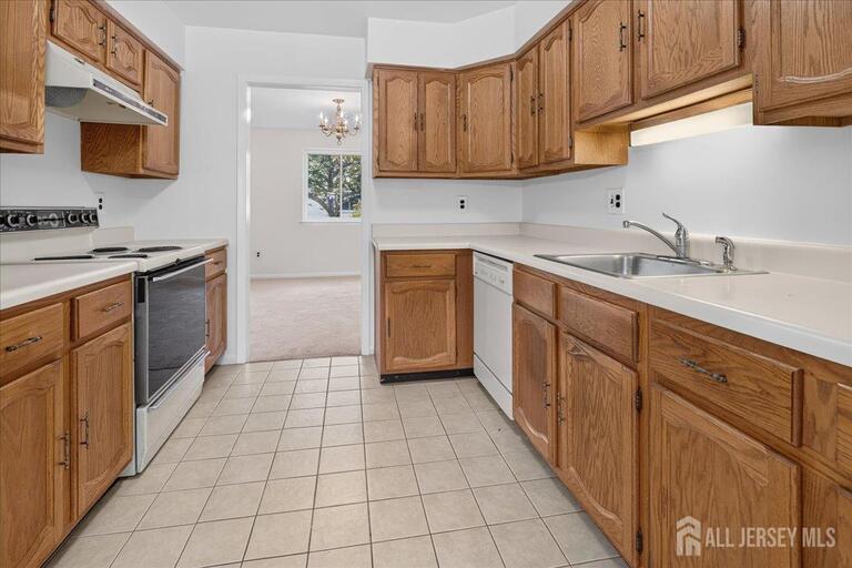 Photo 9 of 61 Tennyson Drive, Plainsboro NJ 08536, Plainsboro, NJ
