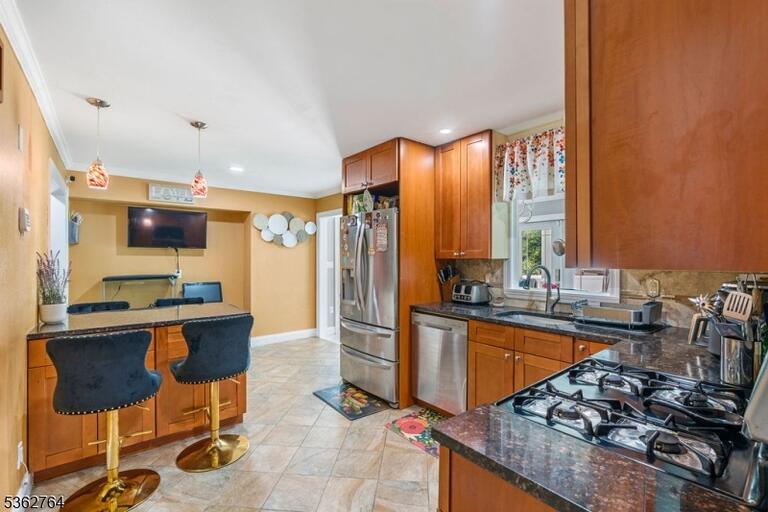 Property listing MLS 4007833 photo 14