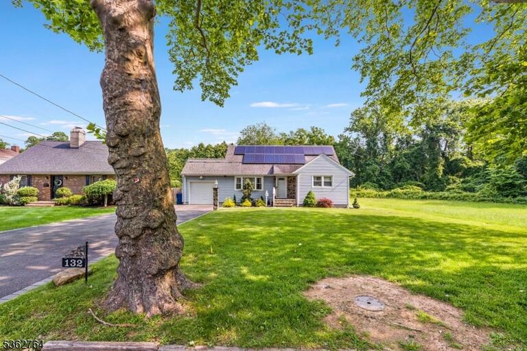 Property listing MLS 4007833 photo 2