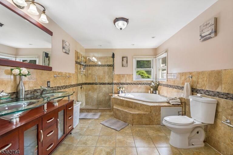 Property listing MLS 4007833 photo 23