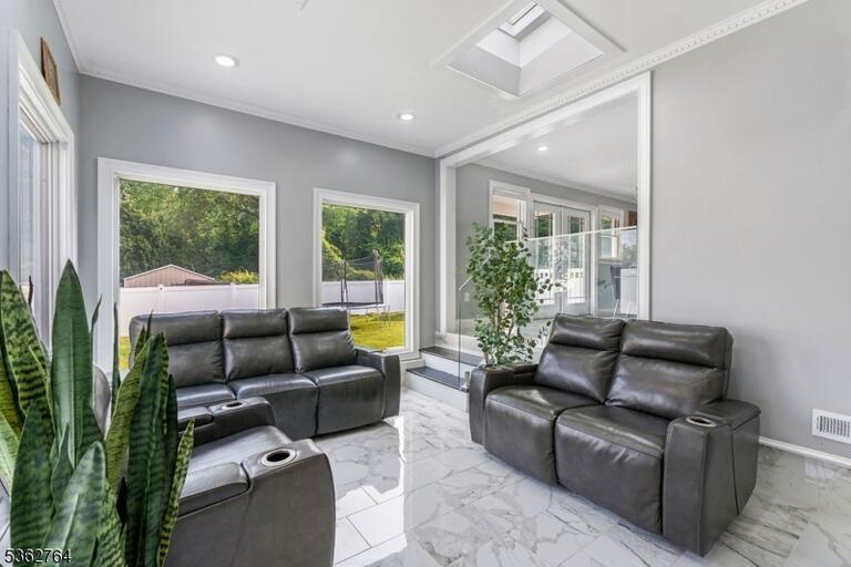 Property listing MLS 4007833 photo 7