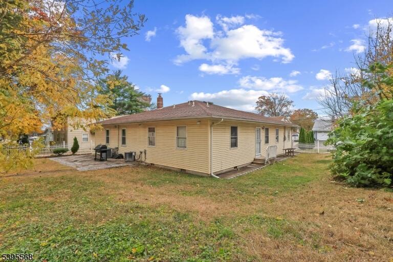 Property listing MLS 4026882 photo 32