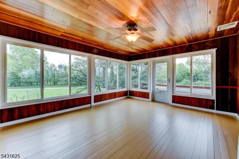 Property listing MLS 4027466 photo 17