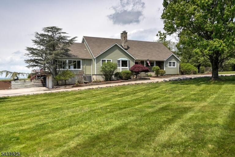 Property listing MLS 4027466 photo 2