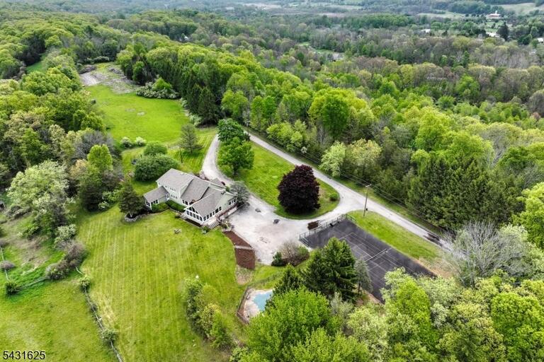 Property listing MLS 4027466 photo 39