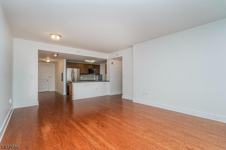Property listing MLS 4028249 photo 3