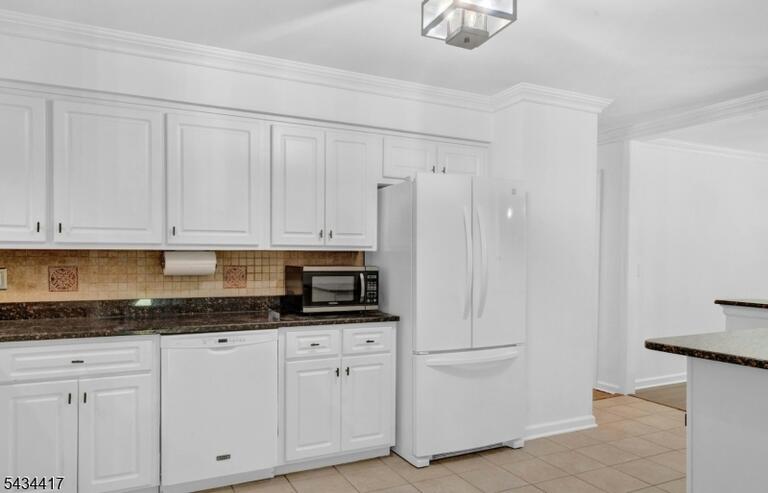 Property listing MLS 4031882 photo 14
