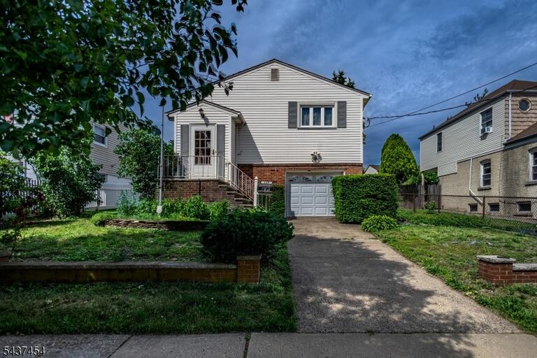 Property listing MLS 4032452 photo 3