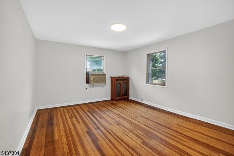 Property listing MLS 4033045 photo 10