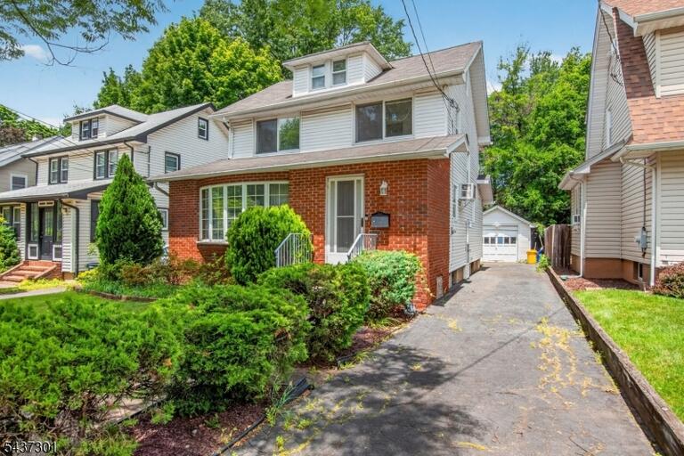 Property listing MLS 4033045 photo 2