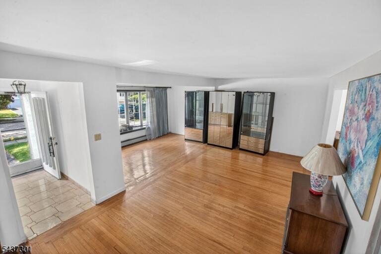 Property listing MLS 4033045 photo 5