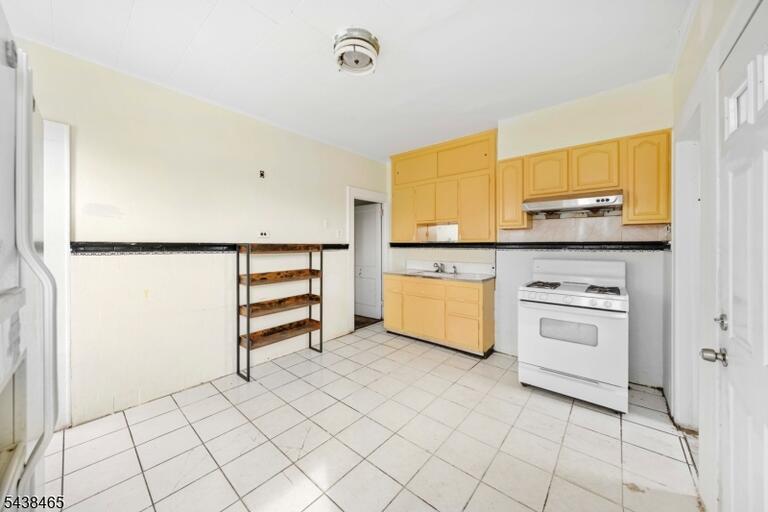 Property listing MLS 4033335 photo 7