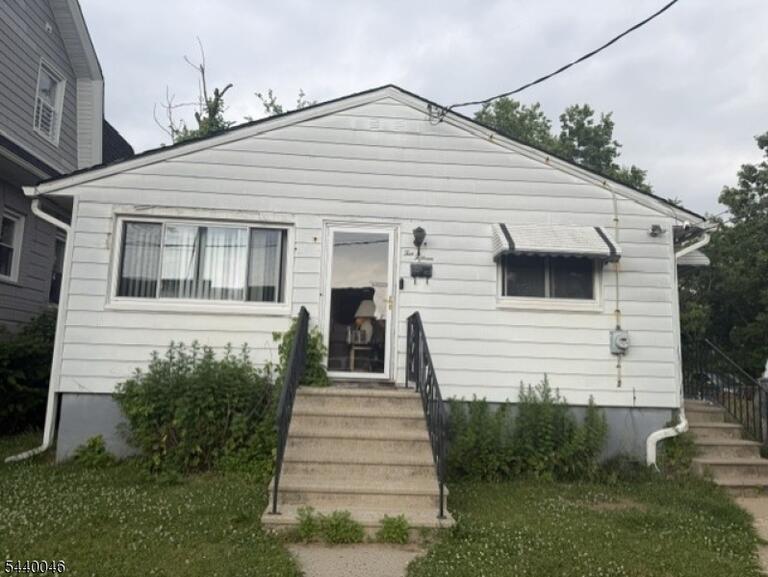 Property listing MLS 4034652 photo 1