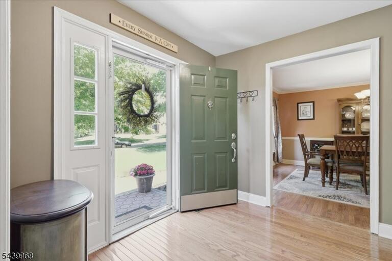 Property listing MLS 4035828 photo 6