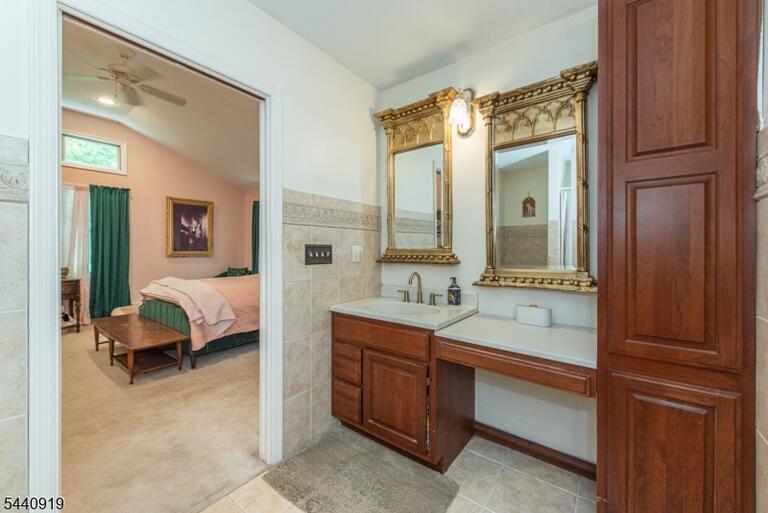 Property listing MLS 4035992 photo 19