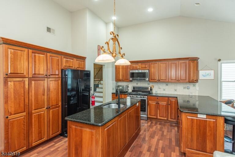 Property listing MLS 4035992 photo 7