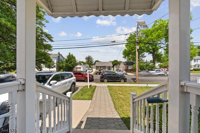 Property listing MLS 4036030 photo 4