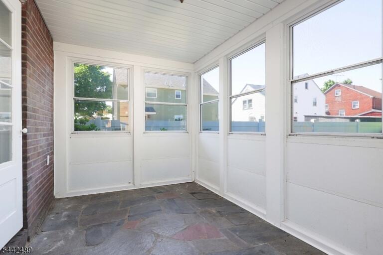 Property listing MLS 4037398 photo 10