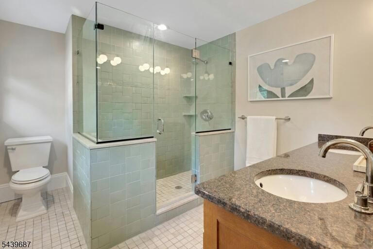 Property listing MLS 4037583 photo 30
