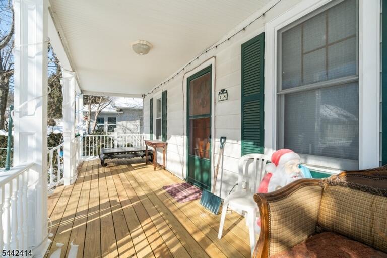 Property listing MLS 4037596 photo 2