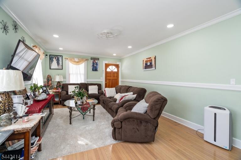 Property listing MLS 4037596 photo 4
