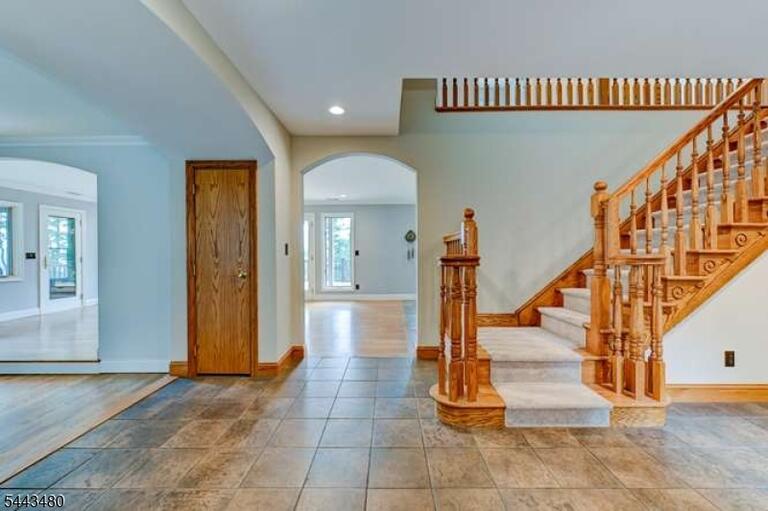 Property listing MLS 4037781 photo 7