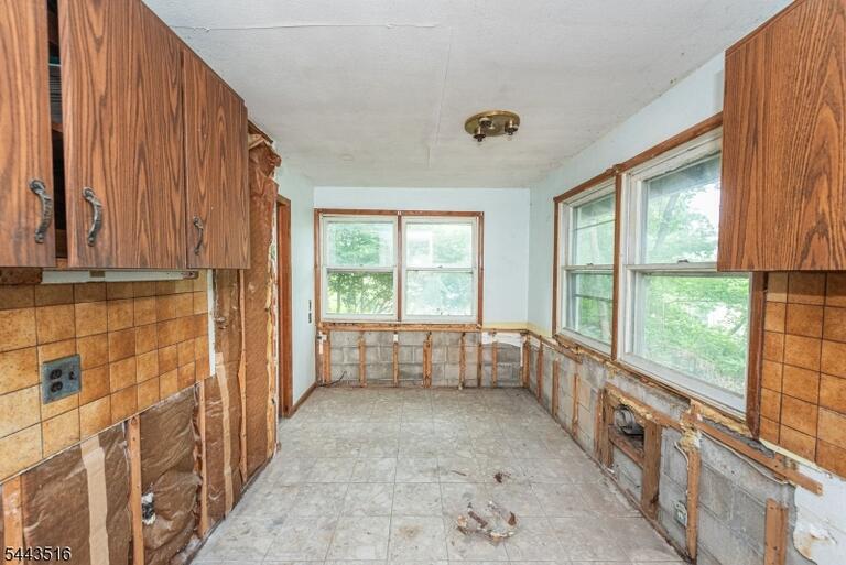 Property listing MLS 4037856 photo 18
