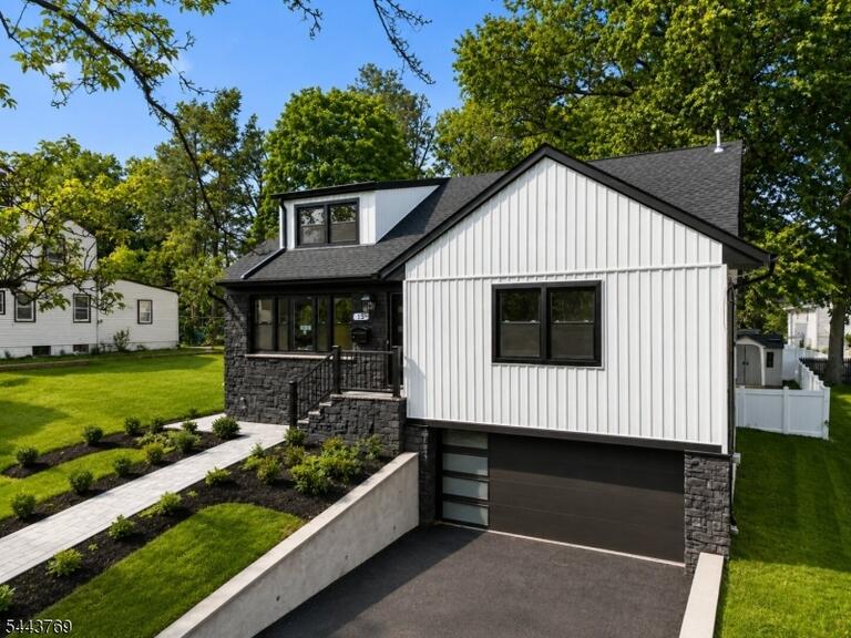 Property listing MLS 4038074 photo 4