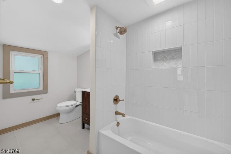 Property listing MLS 4038074 photo 43