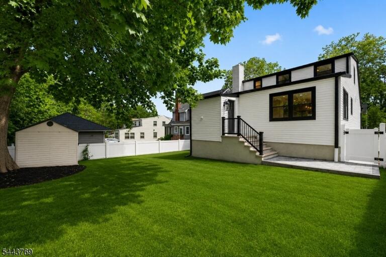 Property listing MLS 4038074 photo 45