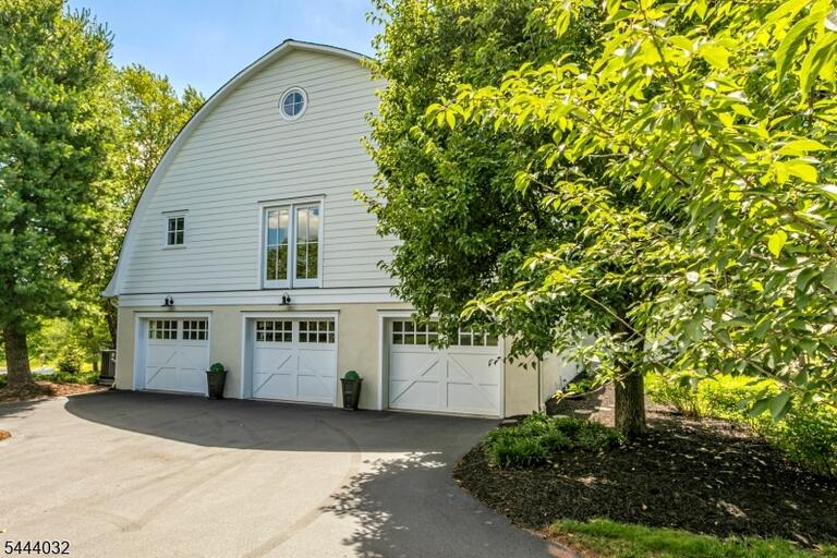Property listing MLS 4038858 photo 47