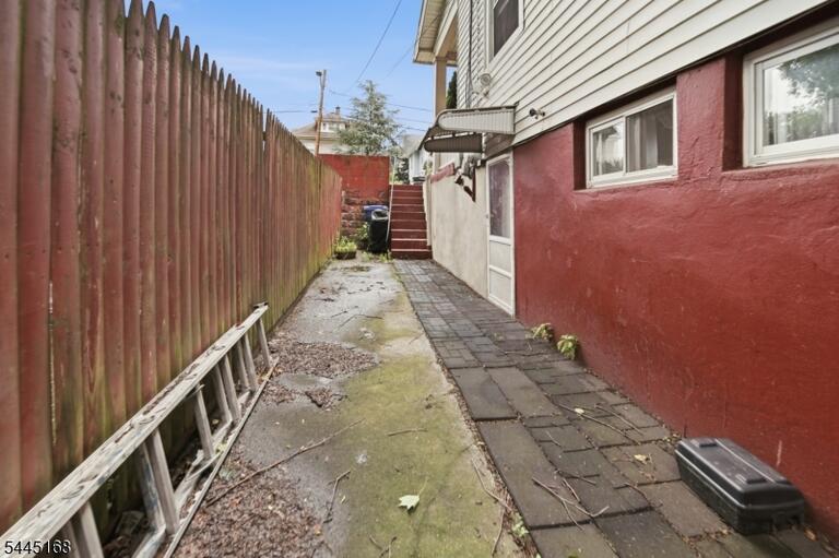 Property listing MLS 4039247 photo 22